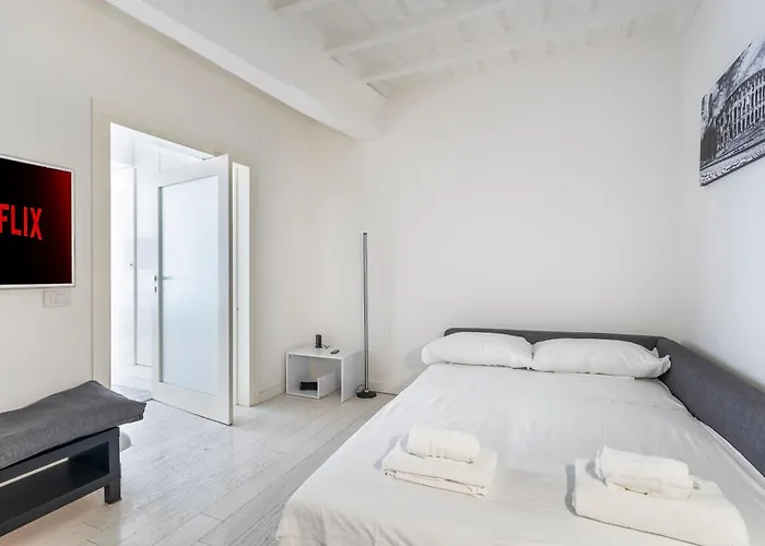 Maison Parlamento - Centro Apartment